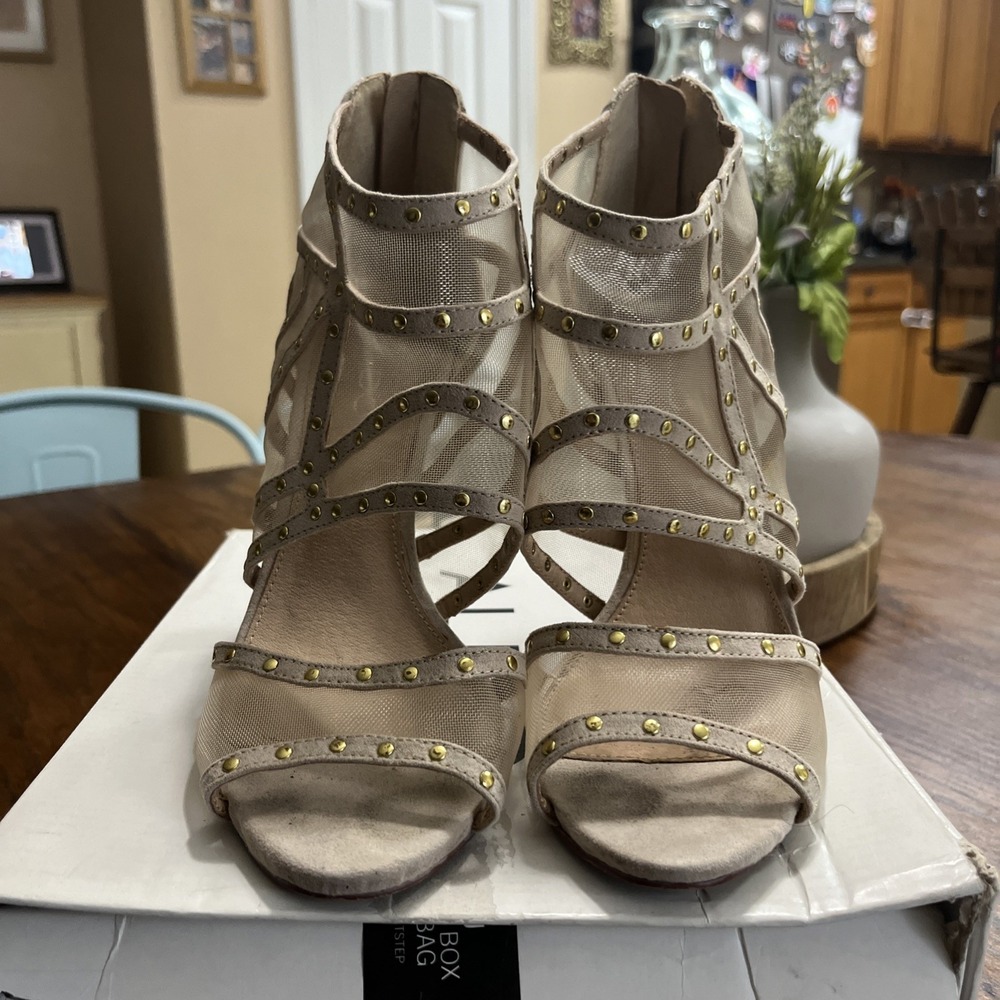 Aldo Caged Mesh Back Zipper Tan Heels Size 8 1/2 EU 39 SEE DESCRIPTION